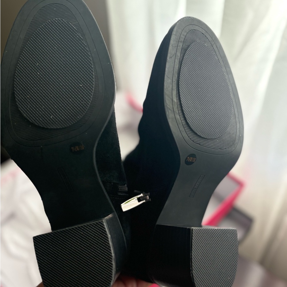 Vince Camuto Black Heeled Boots Suede Pull-On - Picture 7 of 8